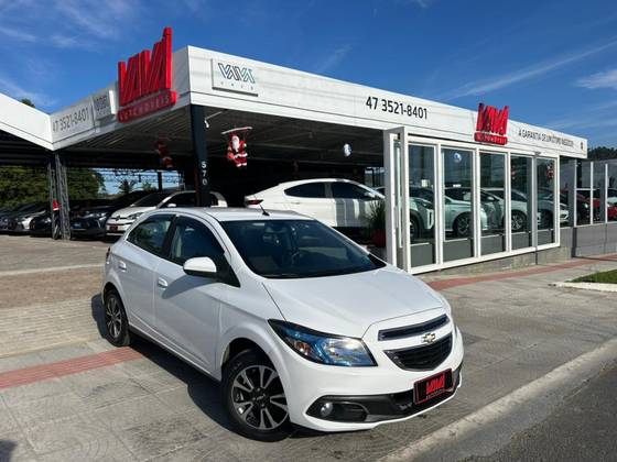 CHEVROLET ONIX 1.4 MPFI LTZ 8V FLEX 4P AUTOMÁTICO CHEVROLET ONIX 1.4 MPFI LTZ 8V FLEX 4P AUTOMÁTICO